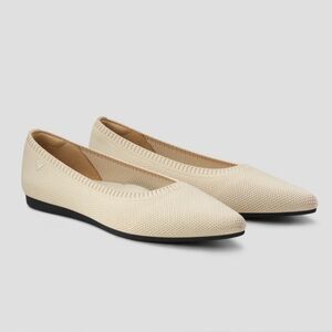Vivaia Aria 5 Flats in Cream/Ivory